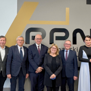 PODSUMOWUJĄCE SPOTKANIE RADY FUNDACJI UAM PODSUMOWUJĄCE SPOTKANIE RADY FUNDACJI UAM